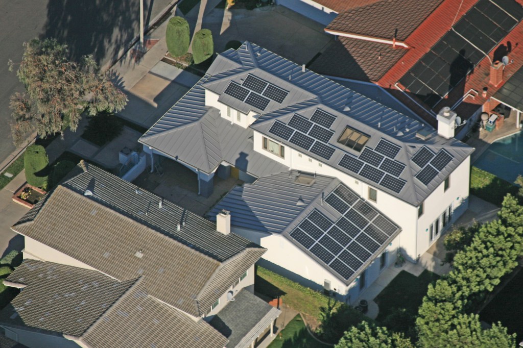 What Are The Pros And Cons Of Residential Solar&nbsp;Panels?